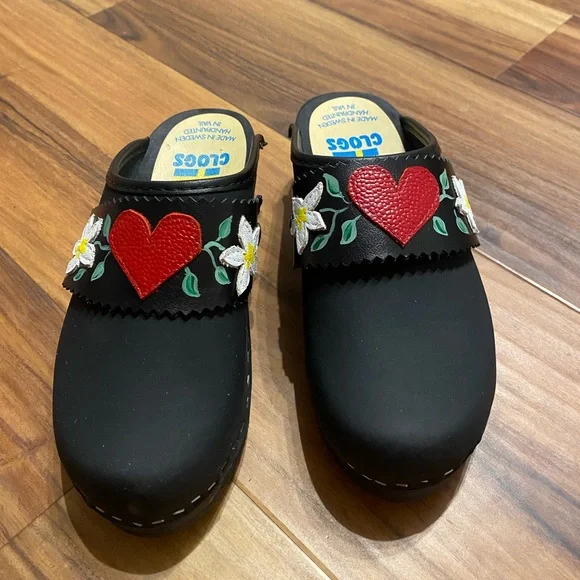 Swedish Clogs - Picture 2 of 5